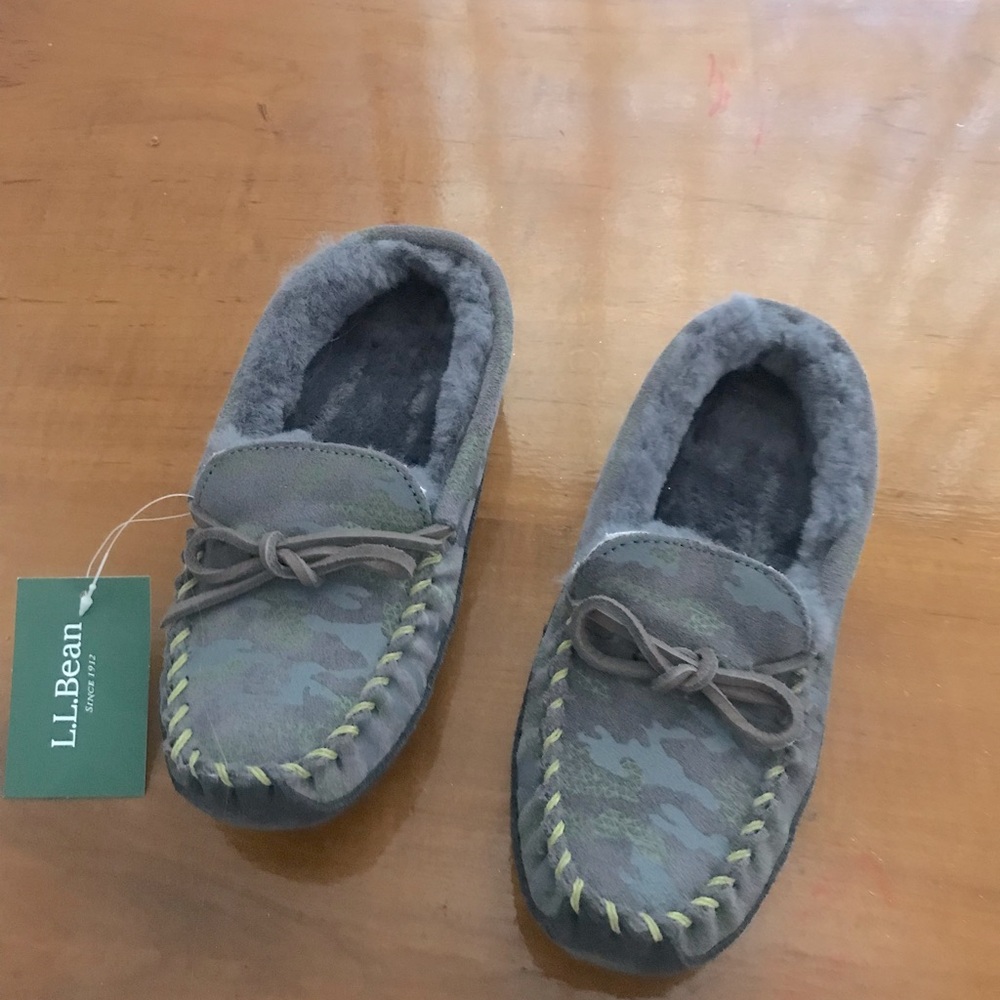 LL Bean Kids' Wicked Good Slippers